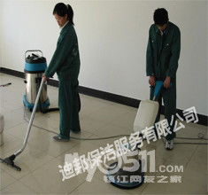 迪邦保潔 您的專(zhuān)業(yè)深度清潔伙伴，讓水晶燈璀璨、地毯如新、大理石閃亮